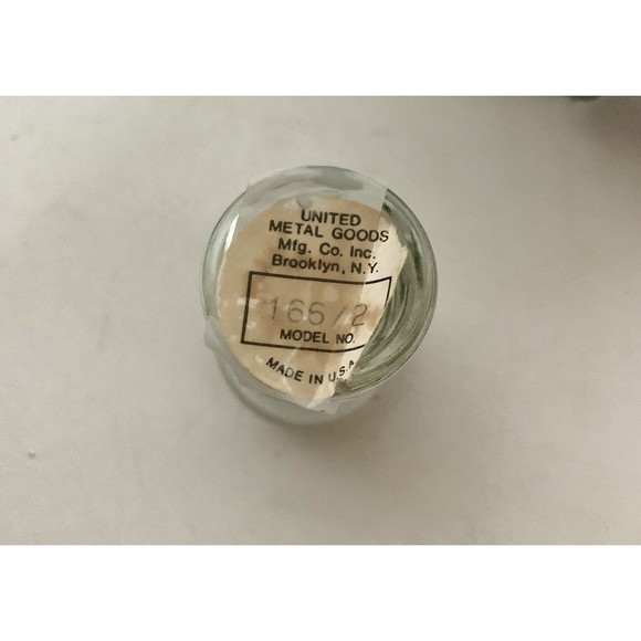 Vintage barware United Metal Goods 12” Glass Liquor Decanter Pump with Glasses - Picture 5 of 7